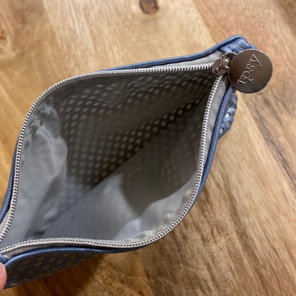 New IPSY makeup bag - Picture 3 of 3